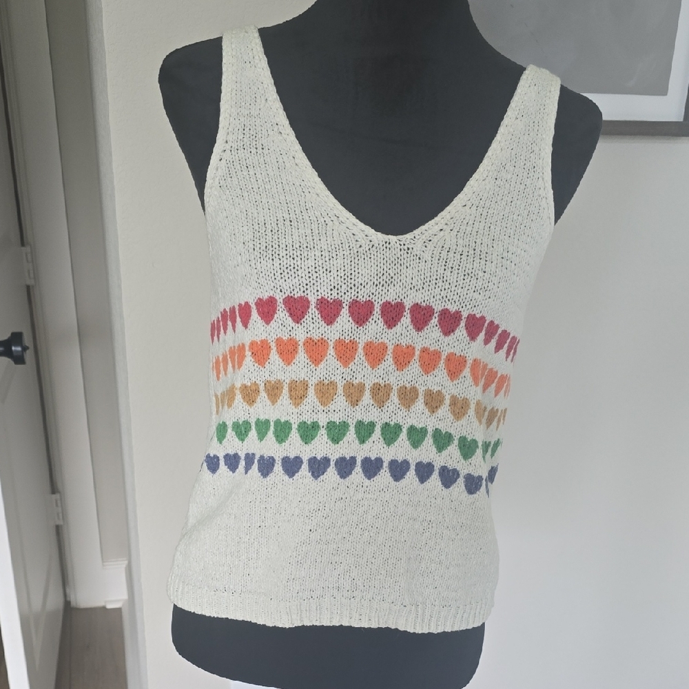 Moon & Madison Red and White Graphic Fitted Tank Top